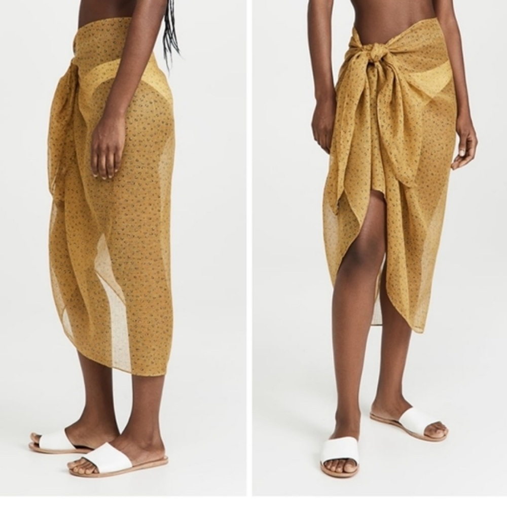 NWT Women’s Scarf, Sarong, Blanket